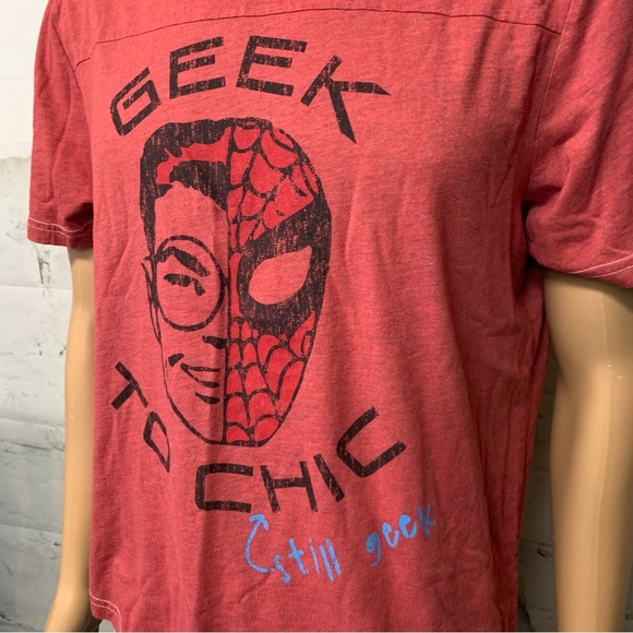 Men’s Marvel Geek to Chic Tee - Picture 2 of 4